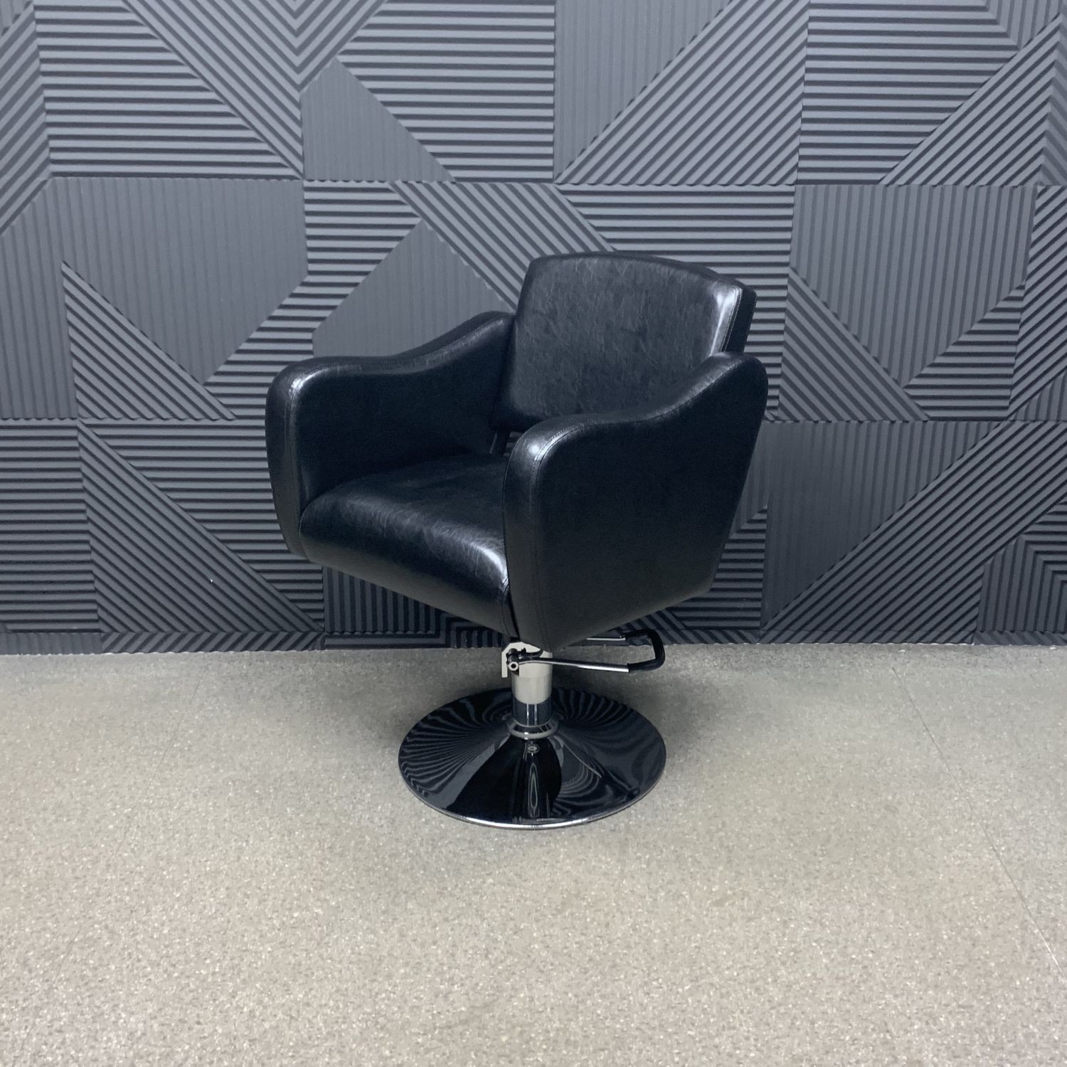 kreslo-parikmaherskoe-gratesk-luxury_18 Парикмахерское кресло GRATESK — изображение 1